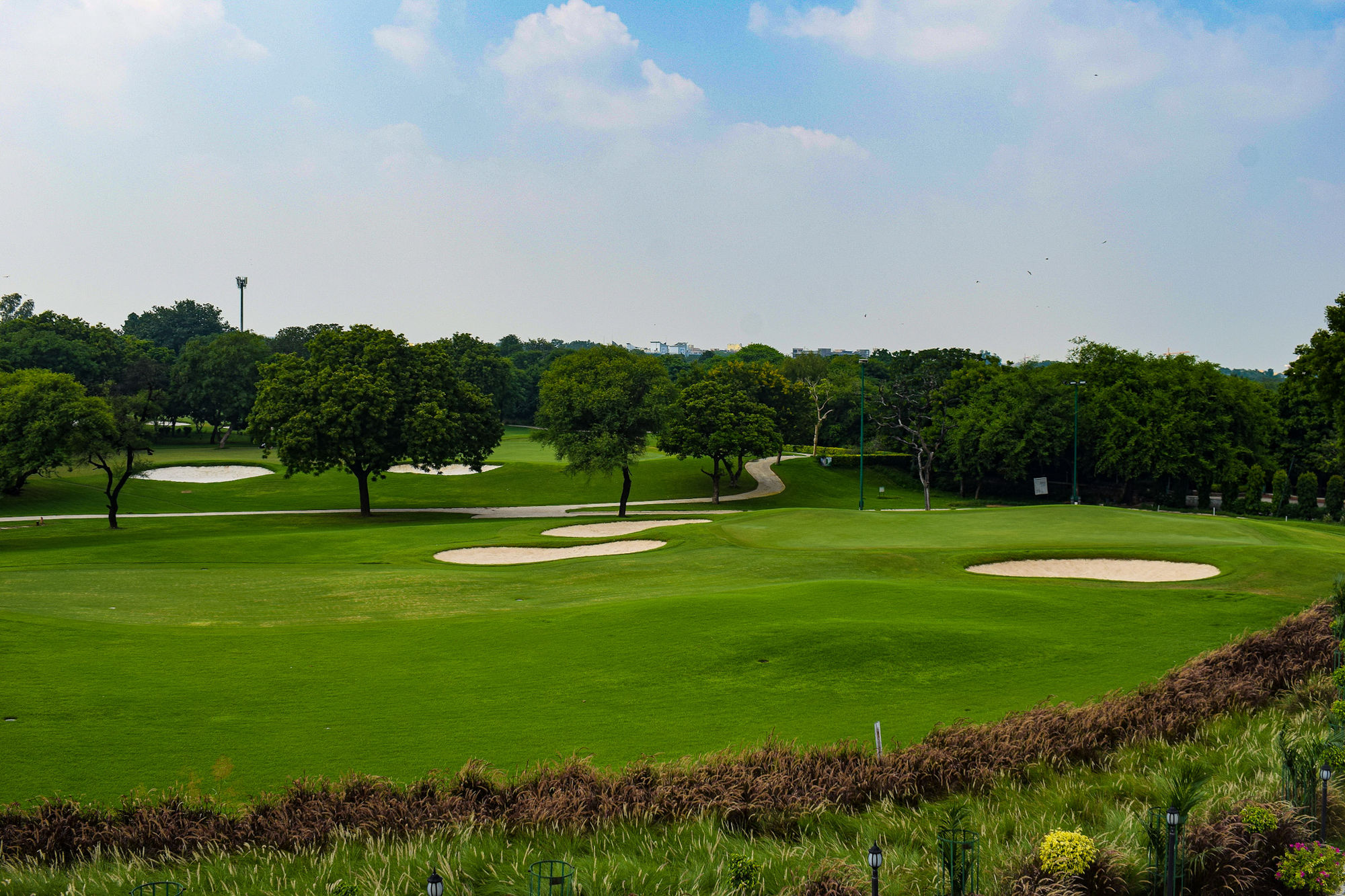 Qutab Golf Course 4moles com