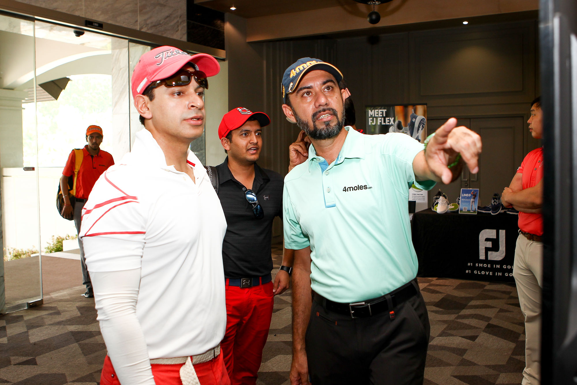 Udit Bagga, Director of Bagga Links, with Dinesh Thakur, Founder and CEO of 4moles.com