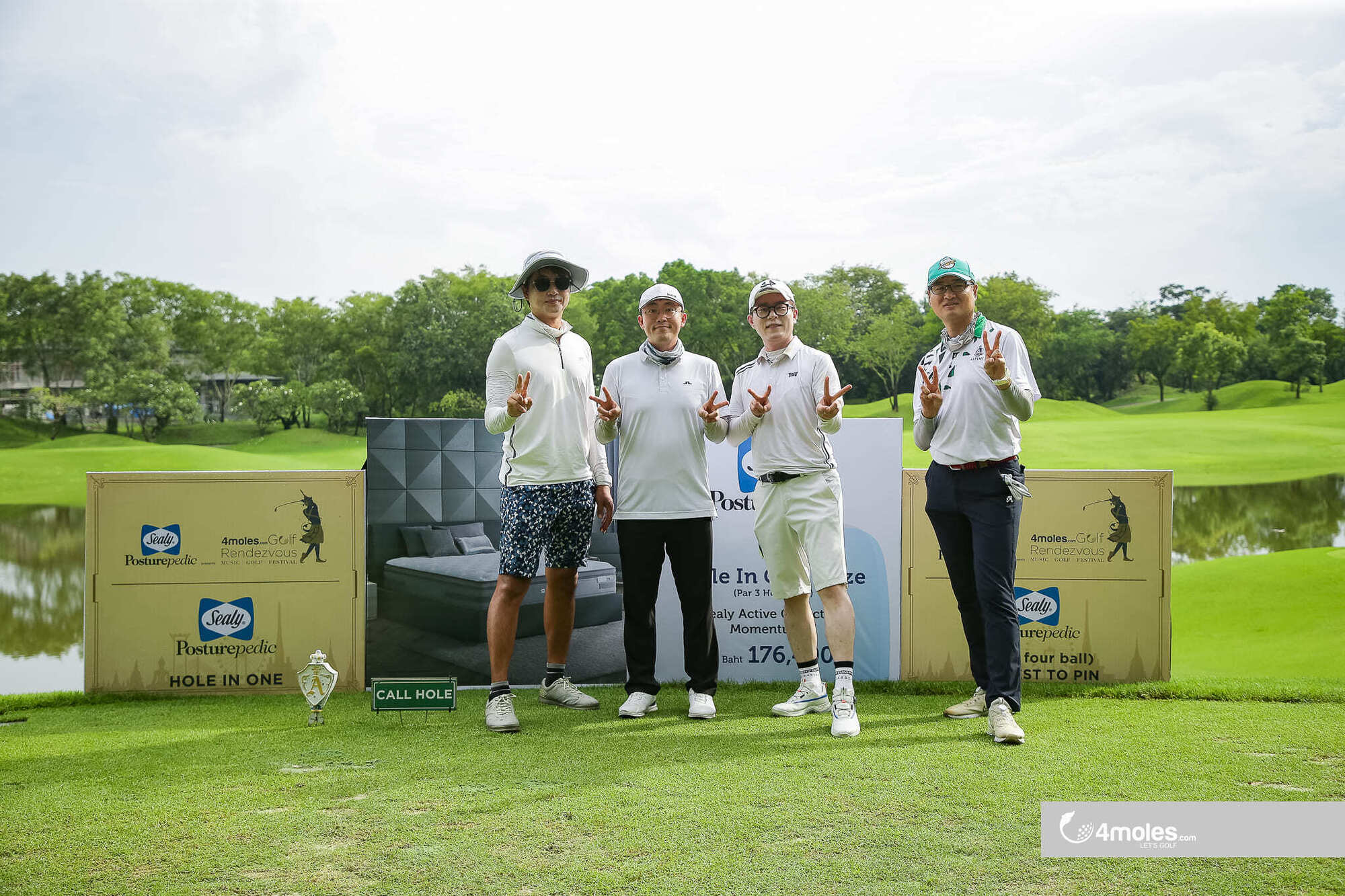 Group of Golfers at Alpine Golf Club