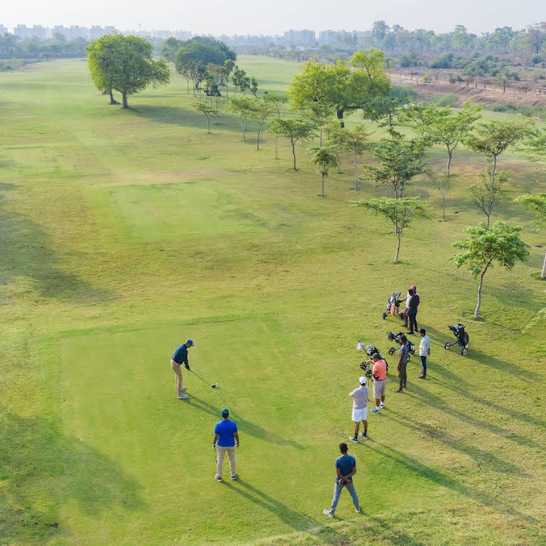 Fairway Golf & Lake Resort - 4moles.com