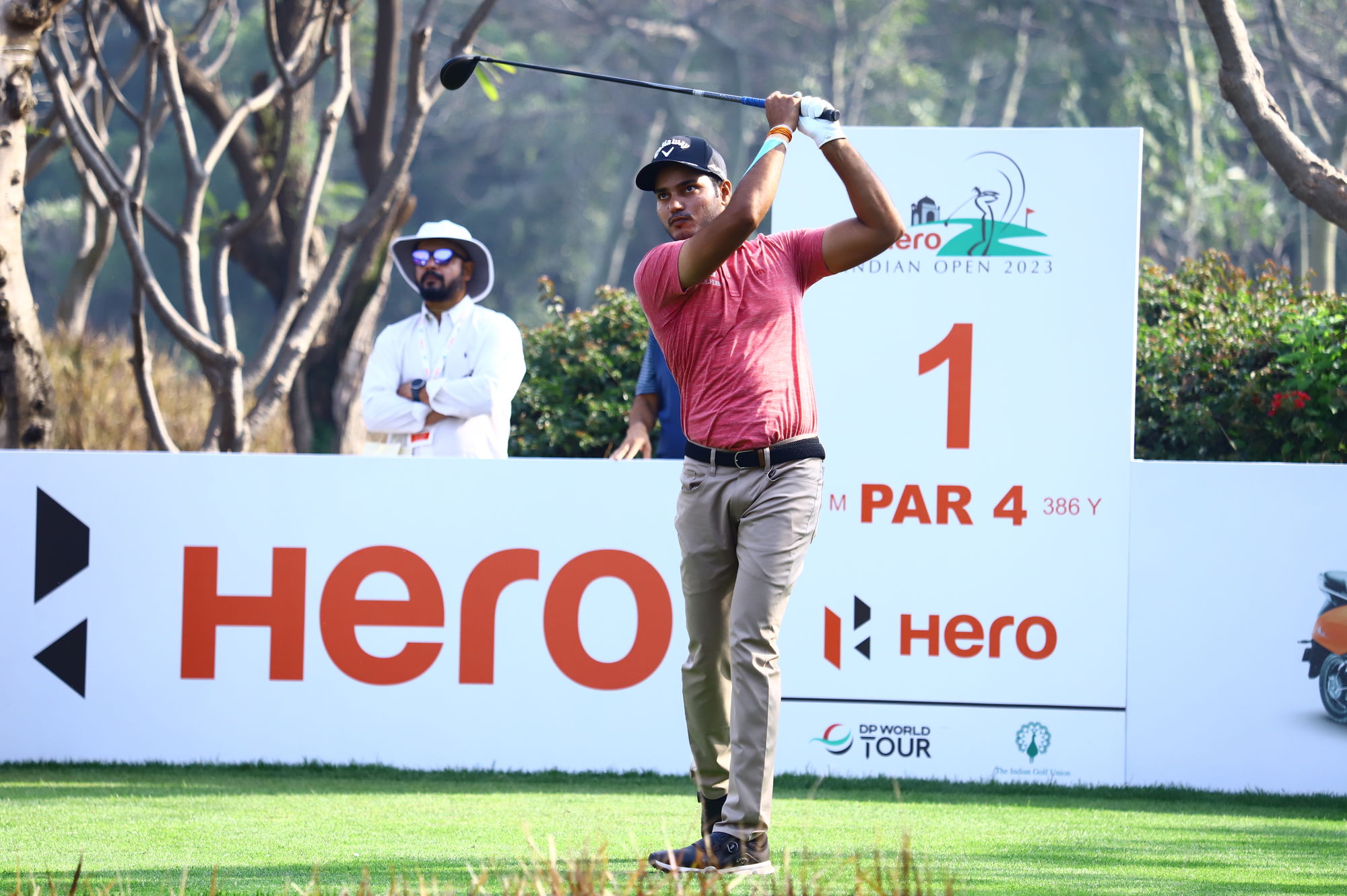 Manu Gandas at tee 1