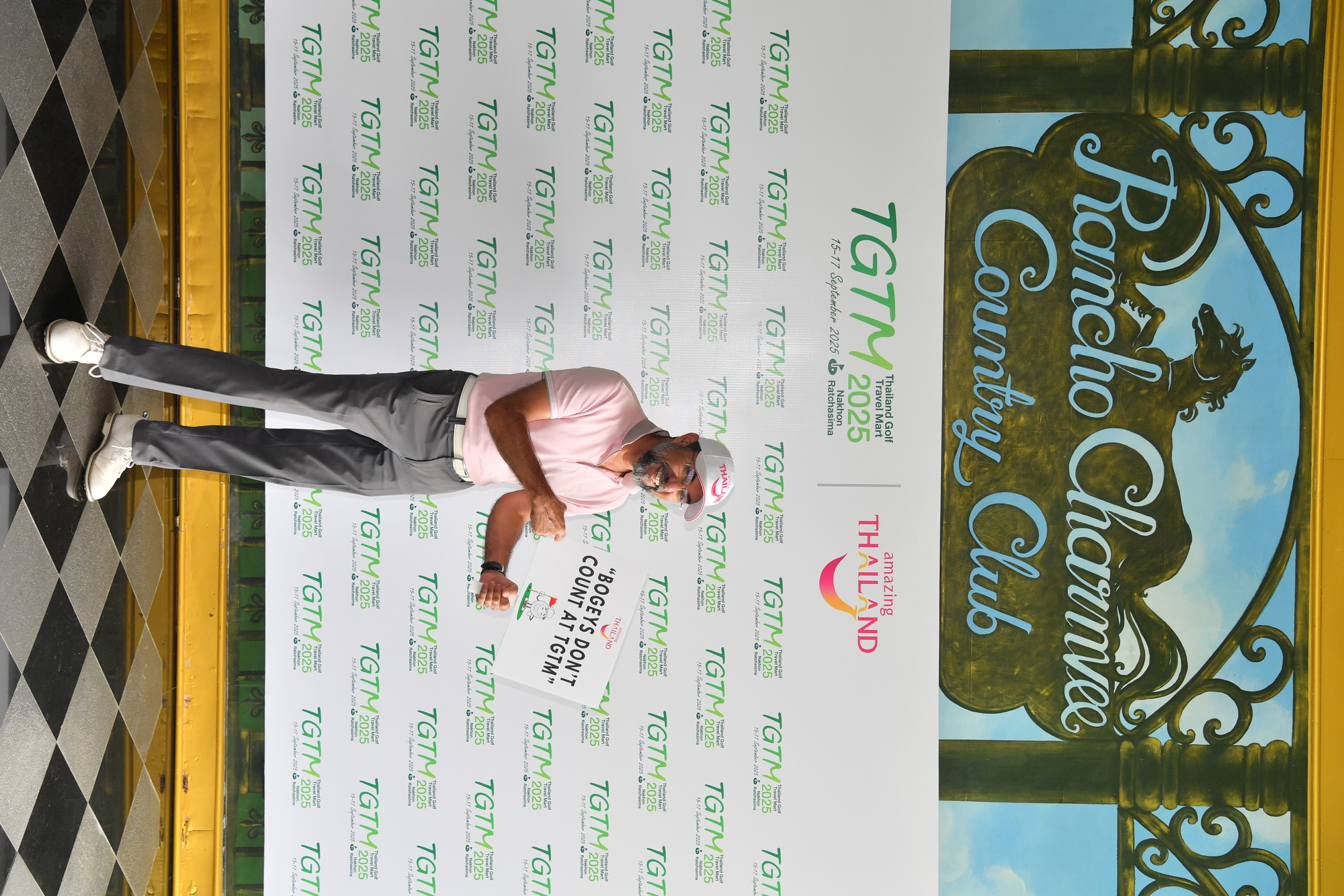 Dinesh Thakur, Founder & CEO of 4moles.com