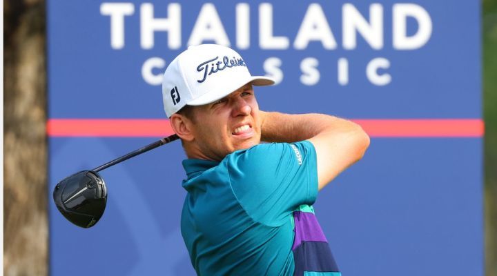 Yannik Paul hitting shot at Thailand Classic