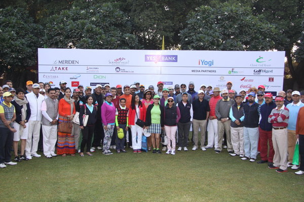 Golfers group picture before the shotgun start