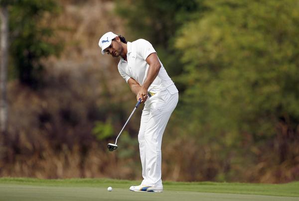 Johan Edfors (SWE) leader with 8 under on day 1.