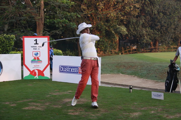 Mumbai-leg - Dinesh Lal of AMI India Logistics shoots off the first tee at Willingdon, Mumbai