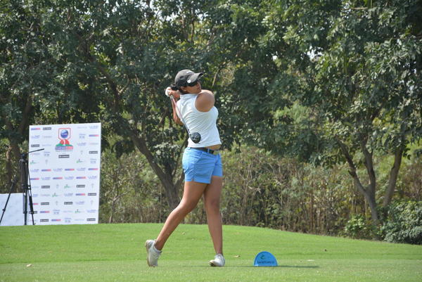 Kiran Matharu - Women's Professional Golfer