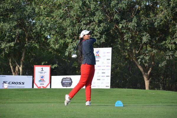 Mehar Atwal - Women's Professional Golfer