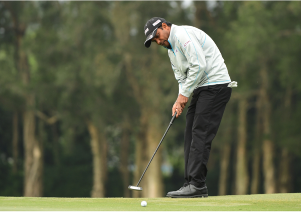 India's SSP Chawrasia battled windy conditions to grab lead at the Hong Kong Open on day 1