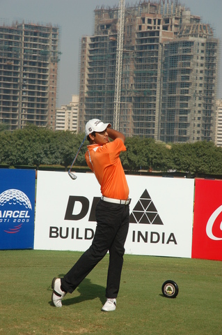 Gaganjeet Bhullar in day 4 with his tee shot on the 12th tee.