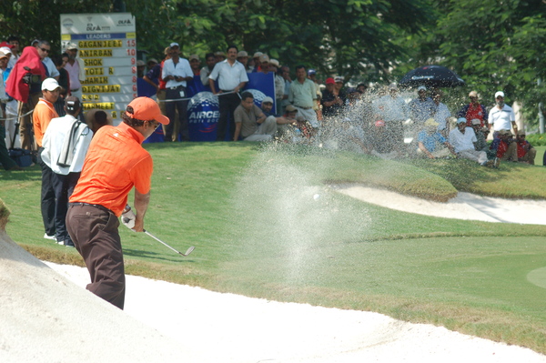 Gaganjeet Bhullar with his bunker shot.