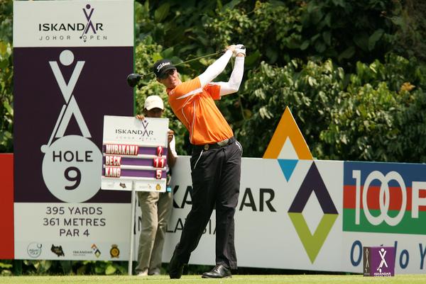 Darren BECK on day2, one shot behind the leader.