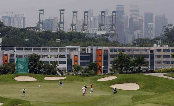 ThongChai Jaidee & ChapChai Nirat in the practice round.