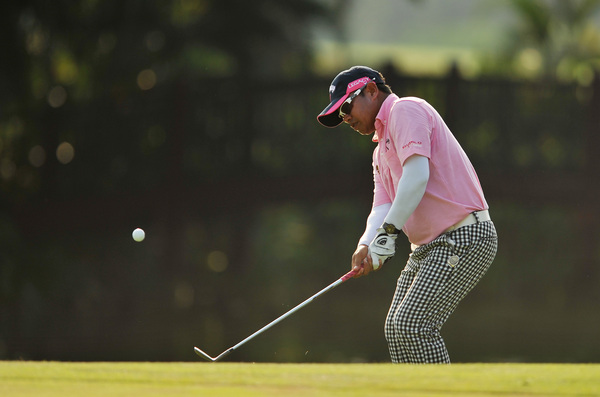 Prayad Marksaeng (THA) with a chip