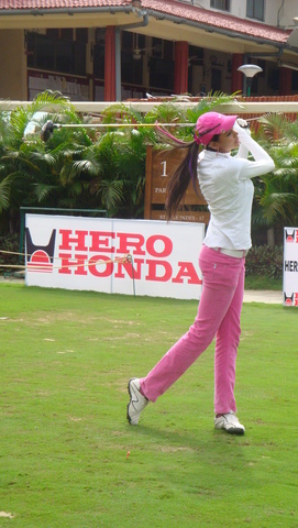 Sharmila Nicollet teeing off during Day 2 of Leg 2