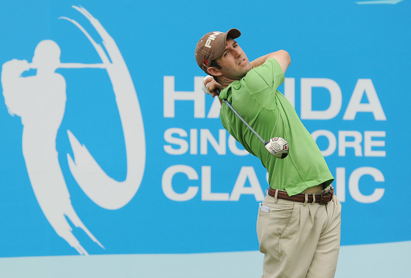 Peter Karmis (RSA) leads Round 1