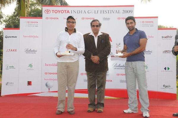 Col.Pravin Uberoi Secretary - Noida Golf Course with Runner Up Team on 5th December
