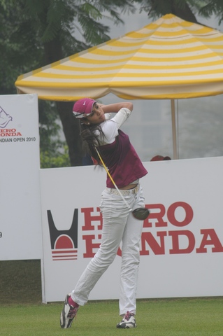Sharmila Nicolette of India in action during the final round