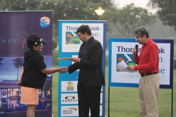 Mr Rampal presenting the Oakley Monster putt award