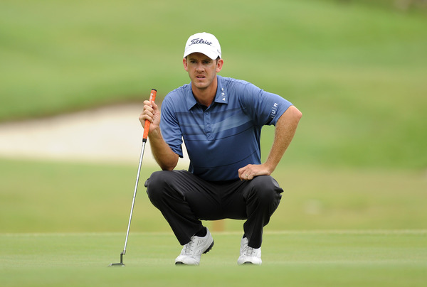 American Jonathan Moore reads the line - Round 1