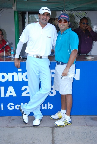 Micromax CEO Shubodip Pal strikes a pose at the Pro-Am
