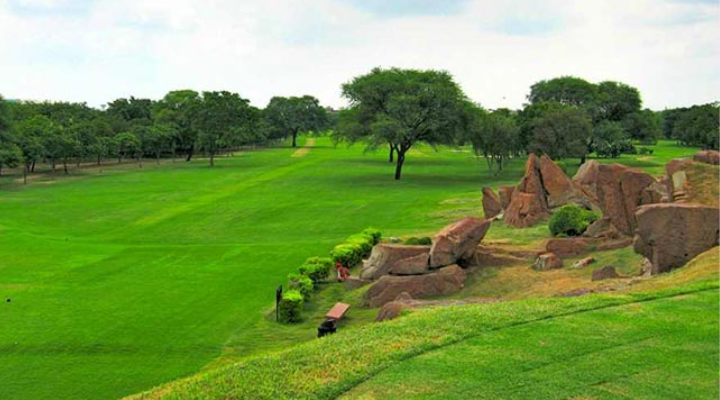 Qutab Golf Course- 4moles.com
